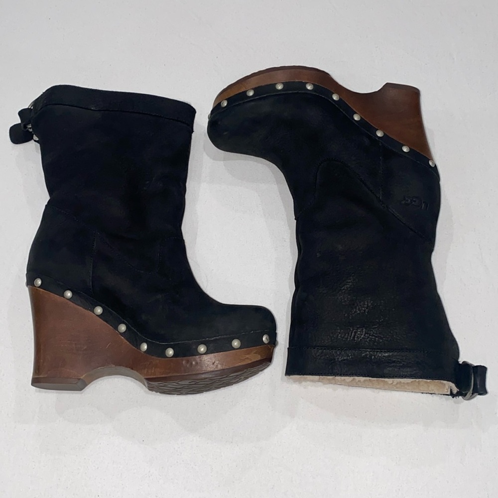 Uggs wedged boots stunning design fluffy . Great conditions size 5 Black